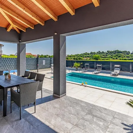 3 Bedroom Amazing In Casa de Férias *